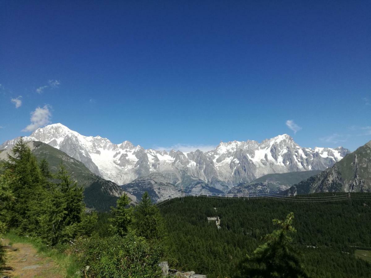Appartamento Elda La Thuile Luaran gambar